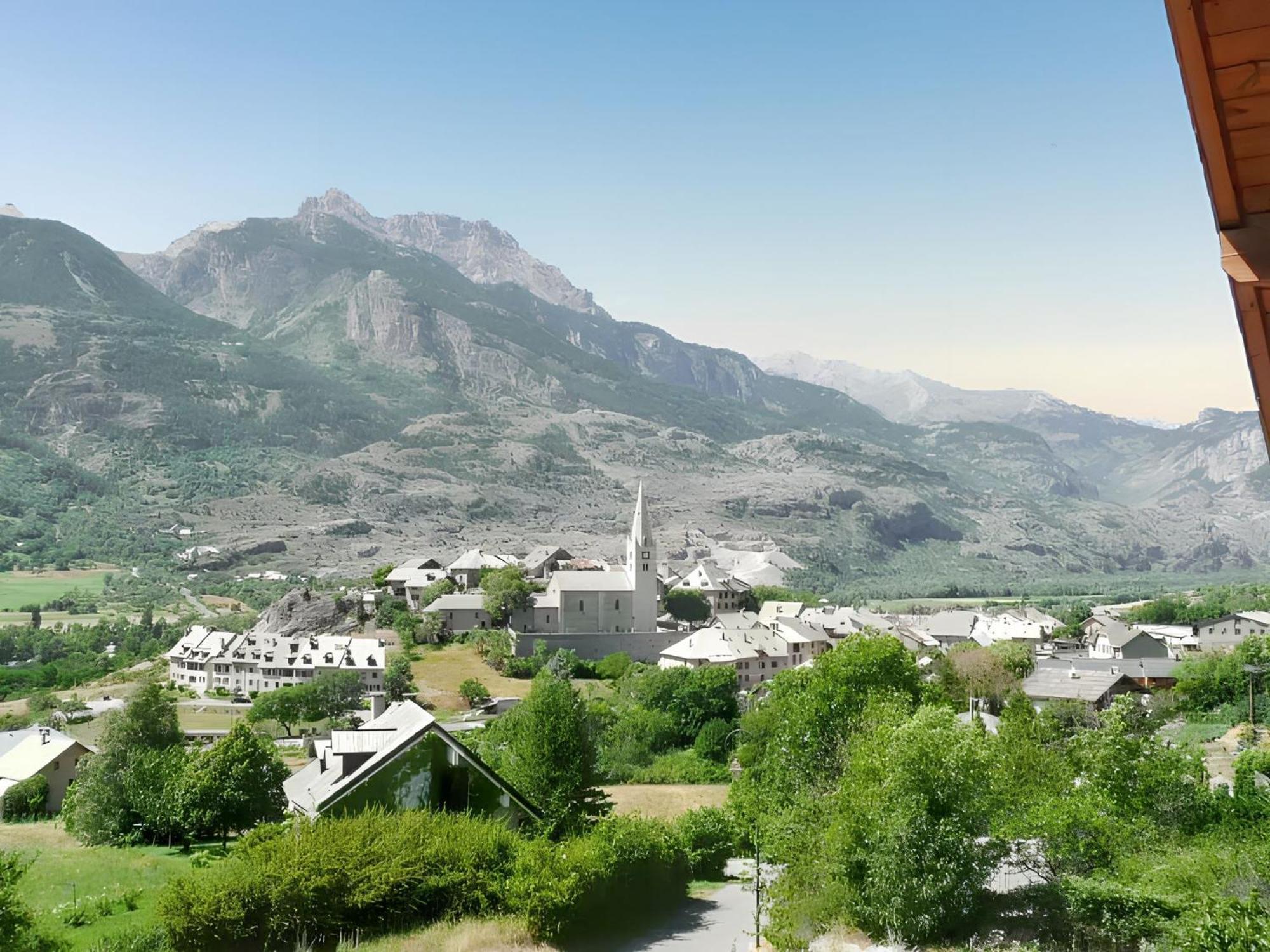 Appartement Paisible A Saint-Crepin Avec Vue Sur La Montagne Екстер'єр фото