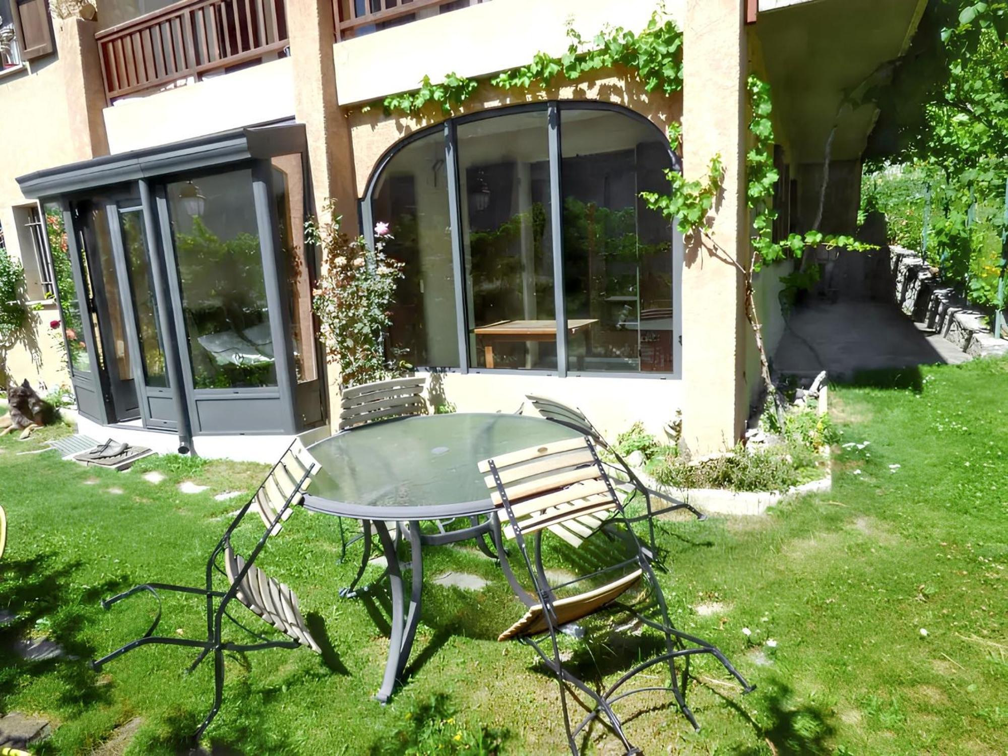Appartement Paisible A Saint-Crepin Avec Vue Sur La Montagne Екстер'єр фото